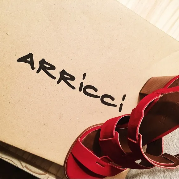 🍒 Anthropologie NEW - Arricci HARMONI Red Heels