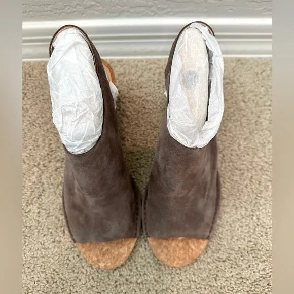 🆕 CLARKS | Taupe Suede Cork Wedge Slingback Wedge Heel Sandals | Women’s 9