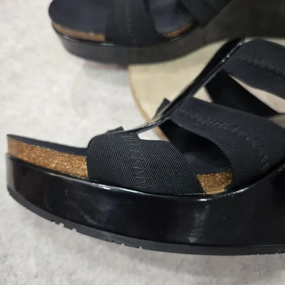 🐢 Donald Pliner Belle Sandals Wedge, Size 10 Black.