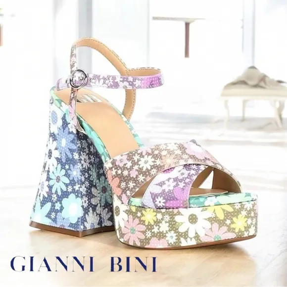 ❤️💗❤️ GB ULTI-MATE Funky Flower Platform Sandals with Rhinestones NWT