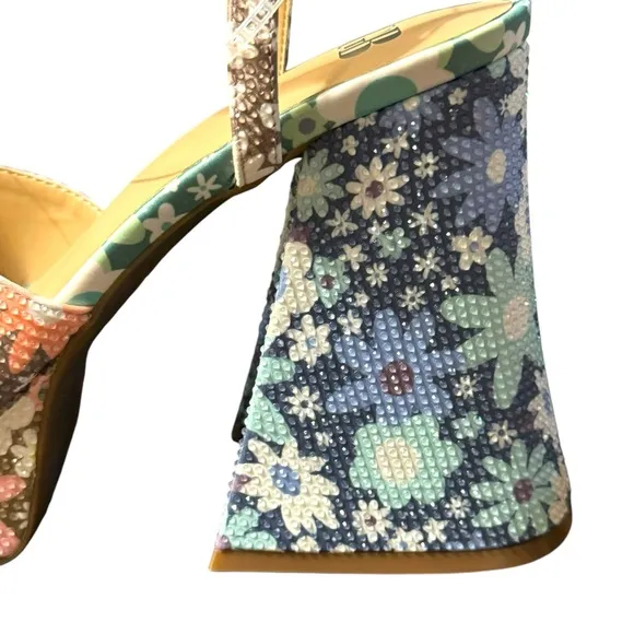 ❤️💗❤️ GB ULTI-MATE Funky Flower Platform Sandals with Rhinestones NWT