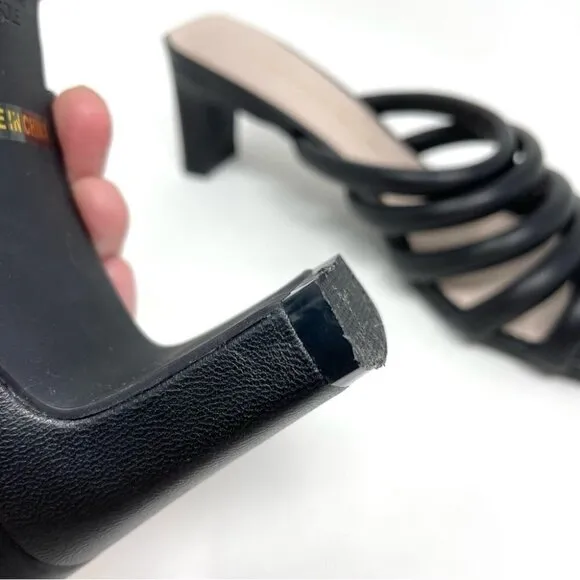 ** Intentionally Blank Willow III Black Tubular Leather Strap Sandals Size 8