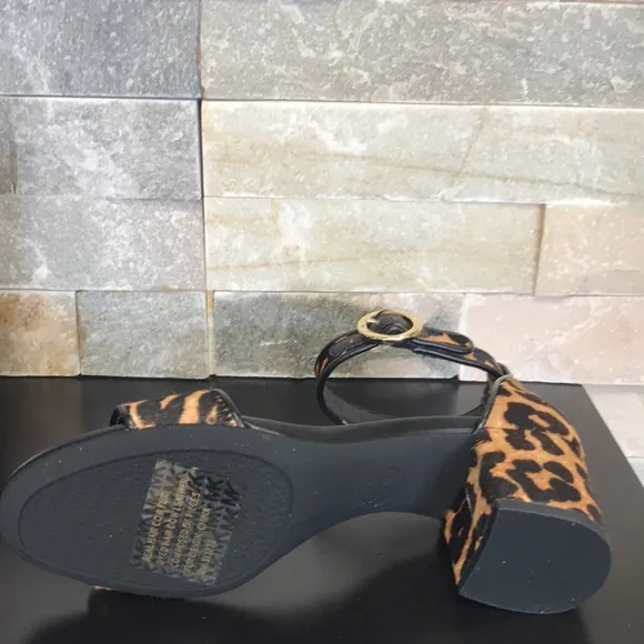 🎁  Michael Michael Kors Lena Flex Mid Sandals