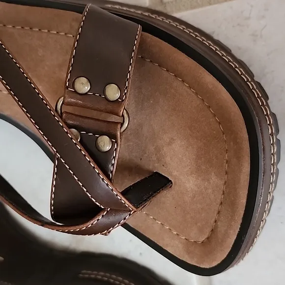🌟🩷 MUDD BROWN WEDGE SANDALS 🩷🌟