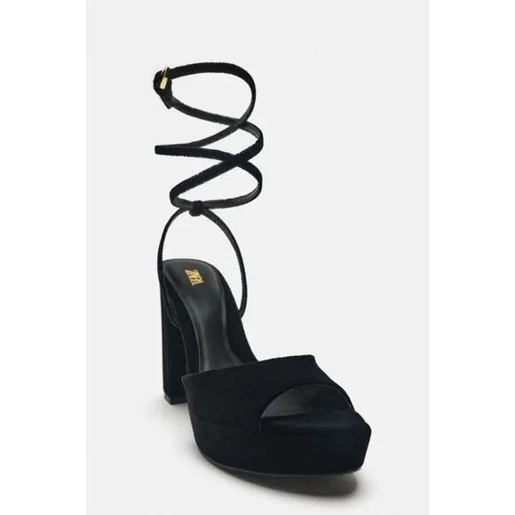 🖤 VELVET PLATFORM HEELED SANDALS
