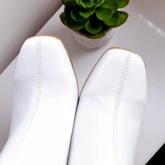 👡 WHITE FAUX LEATHER STITCHED CHUNKY HEEL MULES!