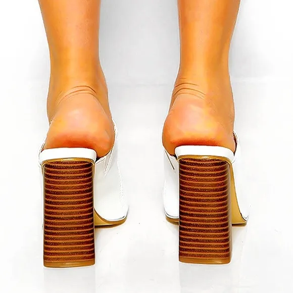 👡 WHITE FAUX LEATHER STITCHED CHUNKY HEEL MULES!