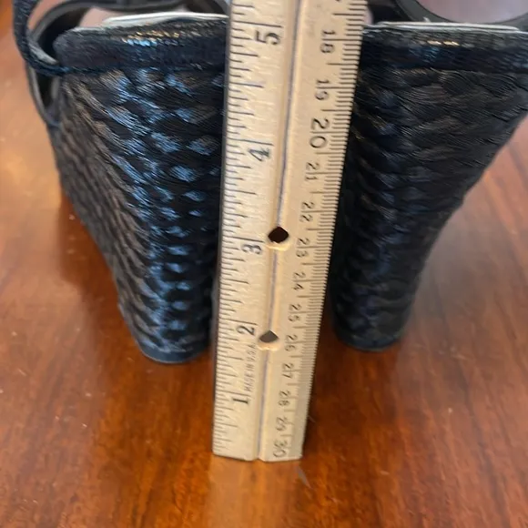 🧊 White house black market platform wedge black espadrille ankle strap, sandals