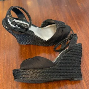 🧊 White house black market platform wedge black espadrille ankle strap, sandals