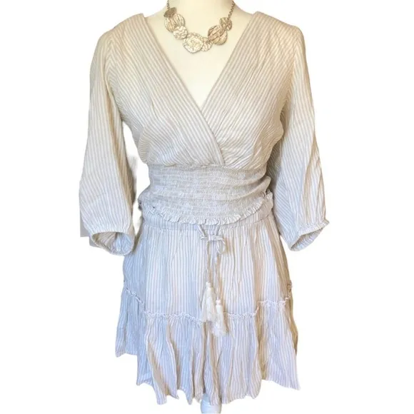 2pc Tan &amp; White 3/4 Sleeve Blouse &amp; Tiered Skirt