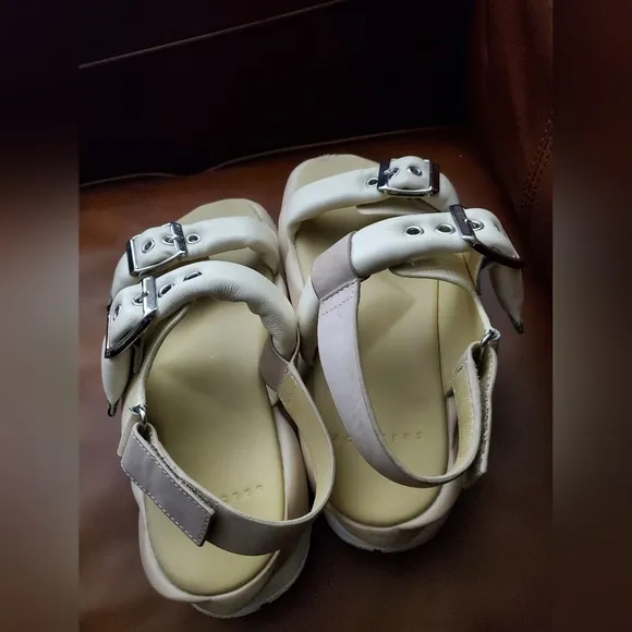 4CCCCEES WOMEN'S PLATFORM SANDALS CREAM - MELLOW VITA Size 40 Gently Used