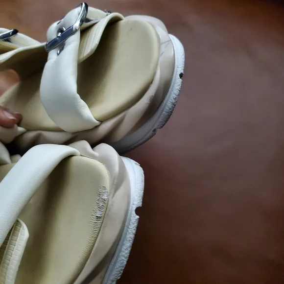 4CCCCEES WOMEN'S PLATFORM SANDALS CREAM - MELLOW VITA Size 40 Gently Used