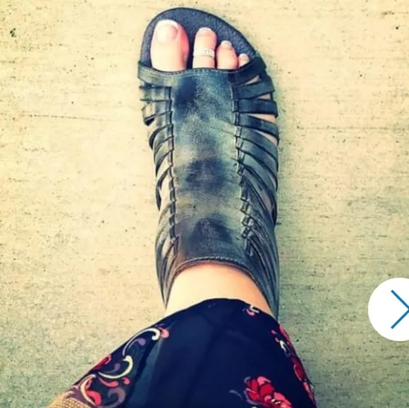 7.5W Roan By Bed Stu Pearl Leather Gladiator Sandals Zipper Closure