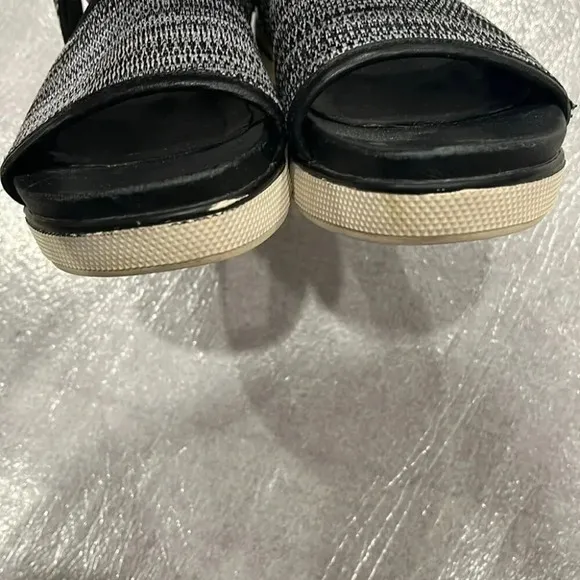 [8.5]Eileen Fisher Black White Knit Platform Sandals