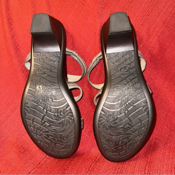 ABEO Glyniss Metallic Silver Wedge Sandals, Women’s Size 8, EUC