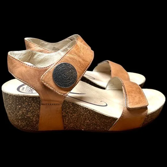 ABEO Una Women Size 10N Wedges Sandals Stone Leather Adjustable Neutral Support