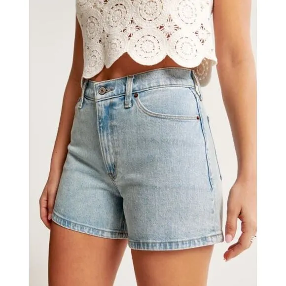 Abercrombie &amp; Fitch Curve Love High Rise Mom Short Medium Wash Women Sz 37 NWT
