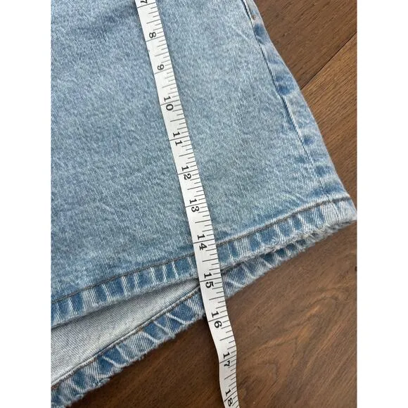 Abercrombie &amp; Fitch Curve Love High Rise Mom Short Medium Wash Women Sz 37 NWT