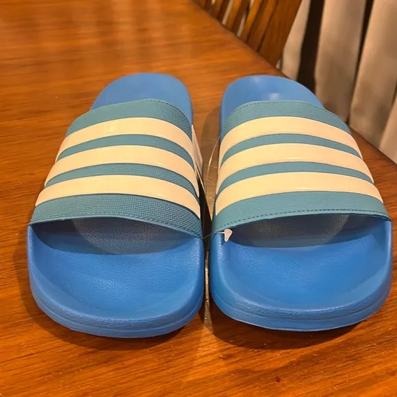Adidas Adilette Shower Pool Slides Sandals Shoes new blue B42211 Men’s Size 9