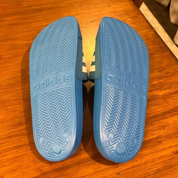 Adidas Adilette Shower Pool Slides Sandals Shoes new blue B42211 Men’s Size 9