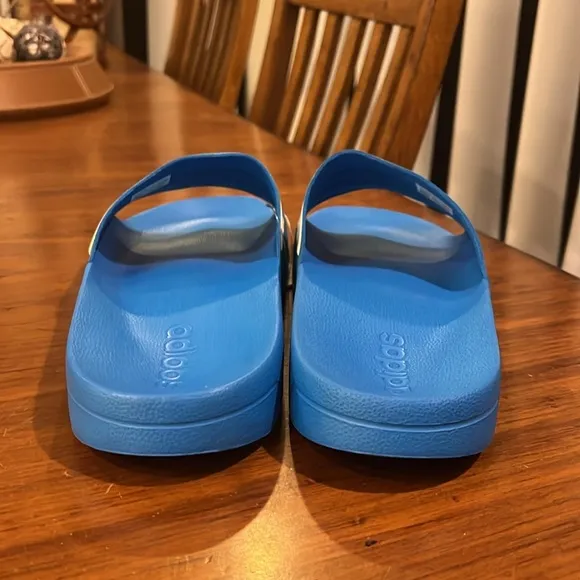 Adidas Adilette Shower Pool Slides Sandals Shoes new blue B42211 Men’s Size 9