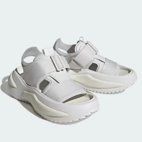 Adidas Mehana Sandal in Dash Grey NWOB