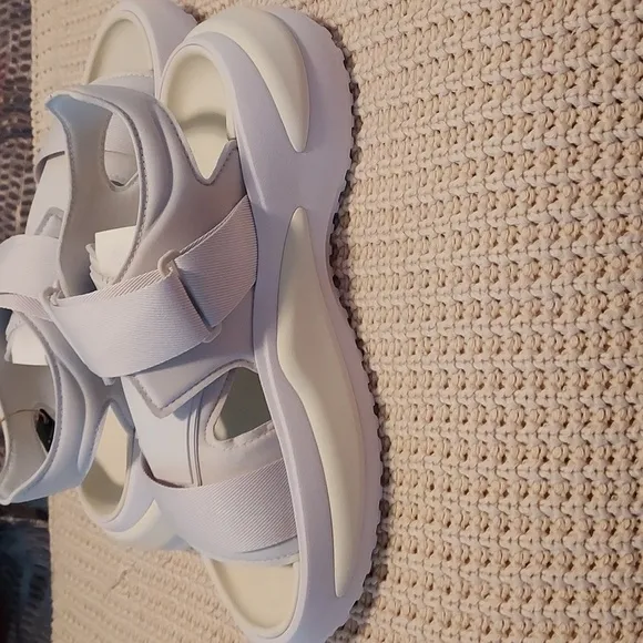 Adidas Mehana Sandal in Dash Grey NWOB