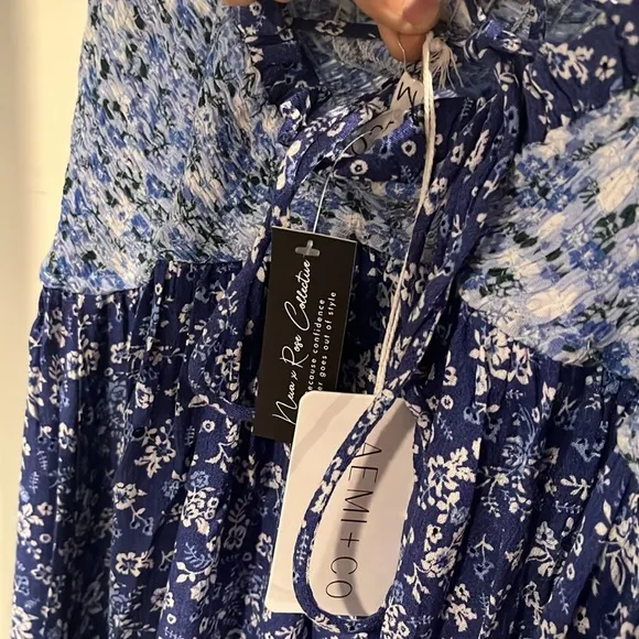 Aemi   Co NWT Ditsy Floral Ruffled Hem Maxi Cami Dress - M