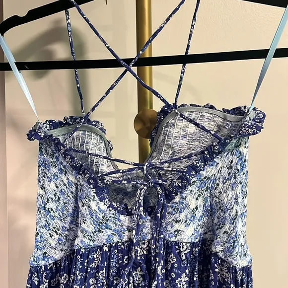 Aemi   Co NWT Ditsy Floral Ruffled Hem Maxi Cami Dress - M