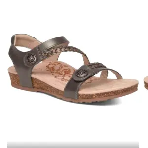 Aetrex Jillian brand sandals size 10