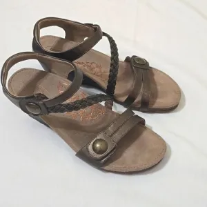 Aetrex sandals size 9.5
