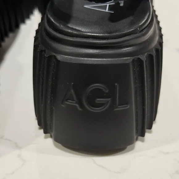 Agl Leyla Platform Black Leather Mesh Sandals Made In Italy Women’s Size 40 New