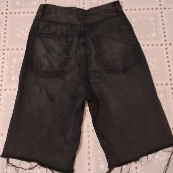 AGOLDE Revolve ‘90s Pinch High Waist Frayed Hem Denim Shorts Nix, Black, Size 23