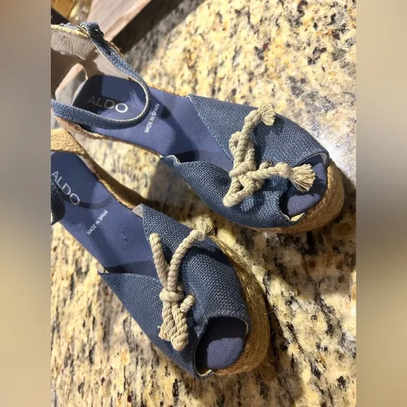 Aldo women’s blue wedge sandals