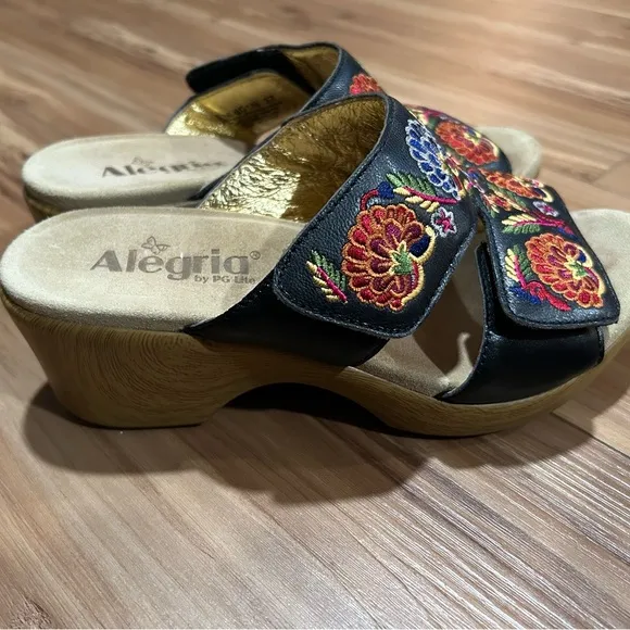 Alegria Black Embroidered Wedge Clog Sandals Size 6