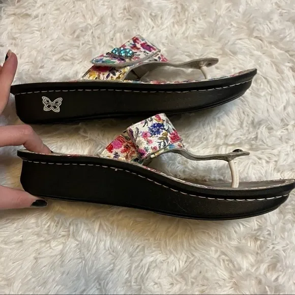 Alegria Carina Perennial Crackle Sandals