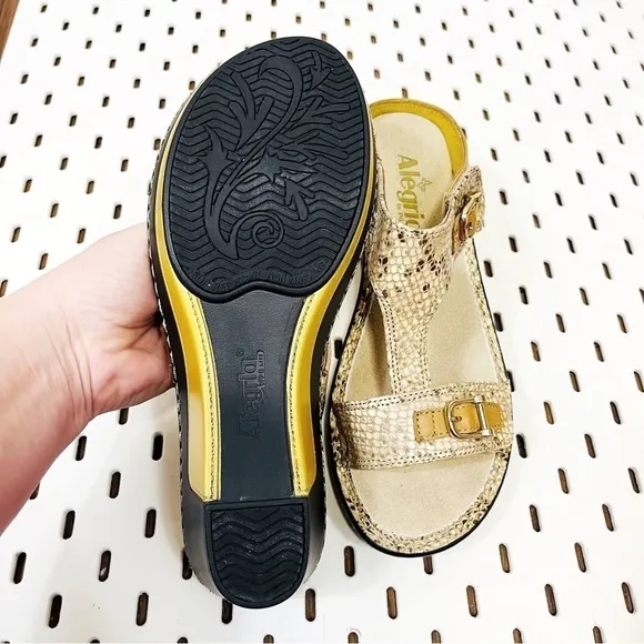 ALEGRIA Lara Gold Snake Leather T Strap Wedge Sandals - Size 38 / 8 - 8.5