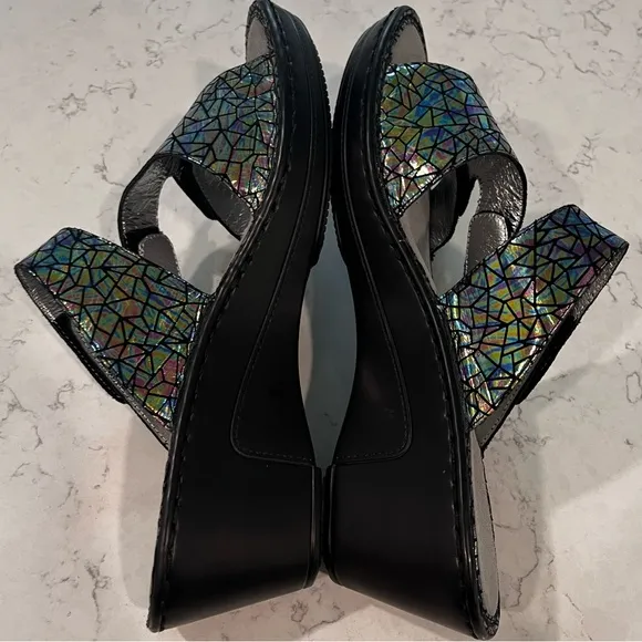 Alegria NWOB Loti Tectonic Iridescent Wedge Sandals Size 42 / US 11.5-12