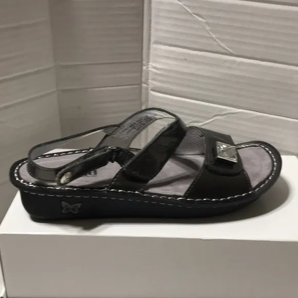 Alegria patent leather upper/lining sandals with Velcro closure. NWOT