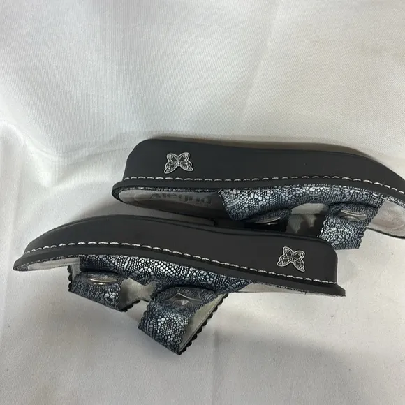 Alegria Sandals Sandra Size EU 38Leather Adjustable Slide Sandals Pewter Lace