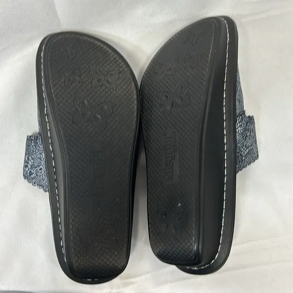 Alegria Sandals Sandra Size EU 38Leather Adjustable Slide Sandals Pewter Lace