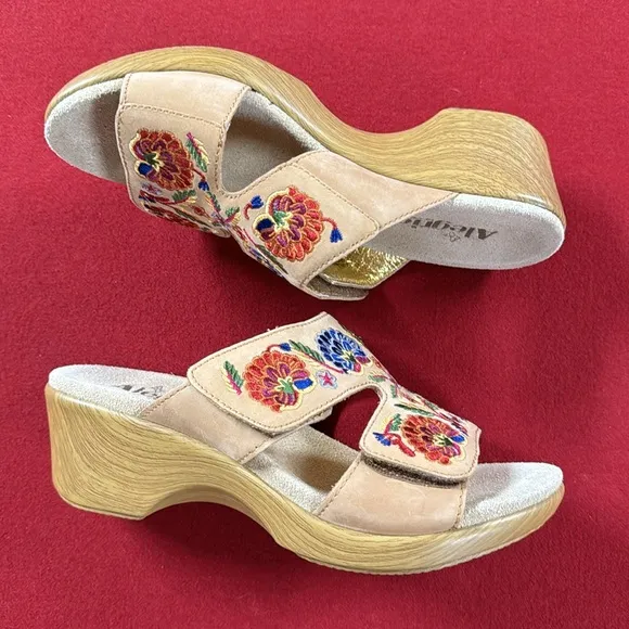 ALEGRIA SLIDES