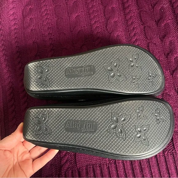 Alegria Tile Me More Black Leather Kendra T-Strap Sandals Size 40 Size 9.5/10