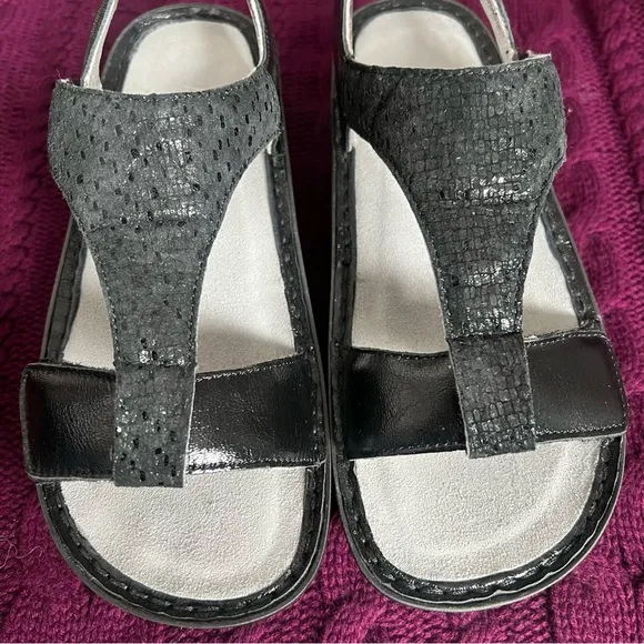 Alegria Tile Me More Black Leather Kendra T-Strap Sandals Size 40 Size 9.5/10
