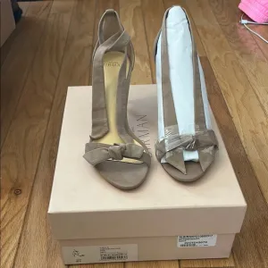 Alexandre Birman Tan Heels with Elegant Bow