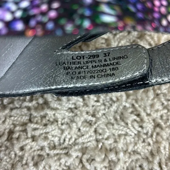 Algeria Loti purple iridescent leather three strap wedge sandals sz 37