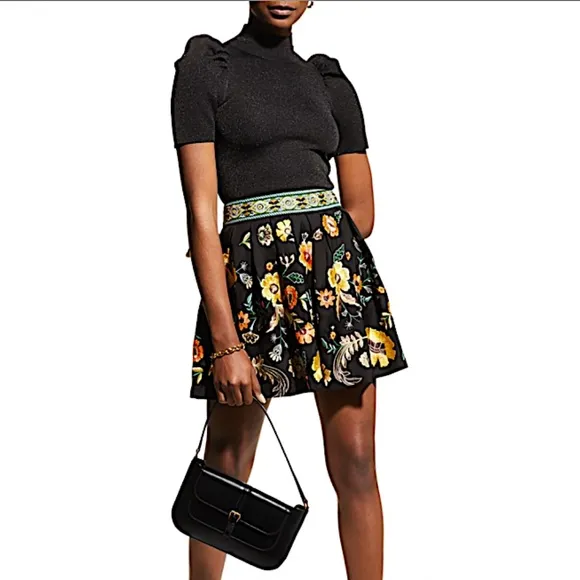 Alice And Olivia Fizer Embroidered Poplin Mini Skirt In Black