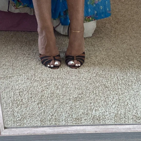 Alive   Olivia striped heels (NWOT)