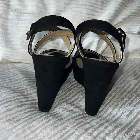 American Rag Women's 'Rachey' Black Suede Wedge Platform Heel Sandals Size 8.5 M