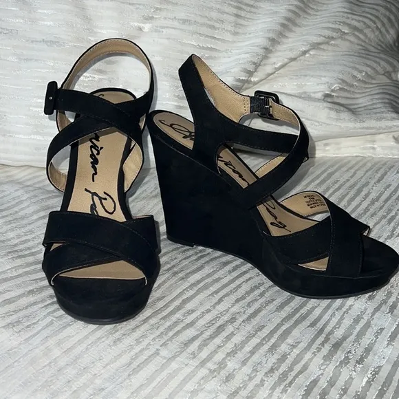 American Rag Women's 'Rachey' Black Suede Wedge Platform Heel Sandals Size 8.5 M